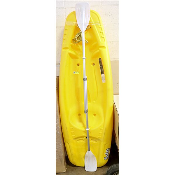 SOLO 6 FOOT SIT ON KAYAK WITH PADDLES