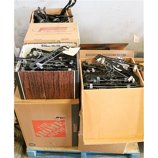 PALLET OF HANGERS