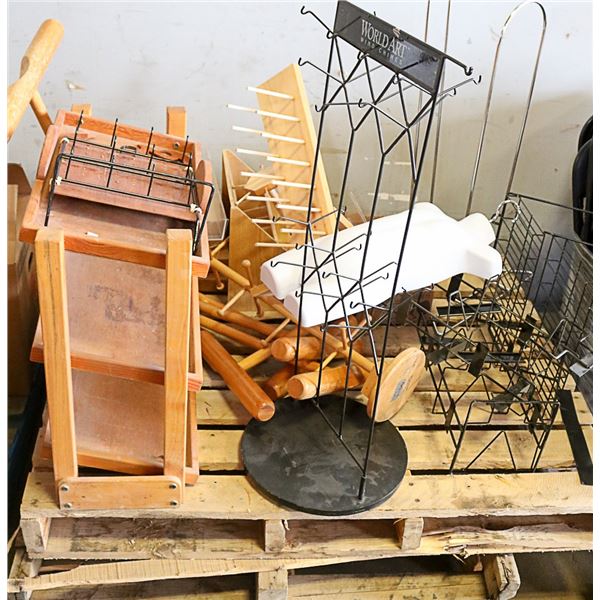 PALLET OF RETAIL DISPLAY ITEMS