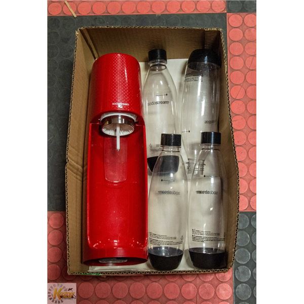 RED SODASTREAM SYSTEM WITH 4 BOTTLES