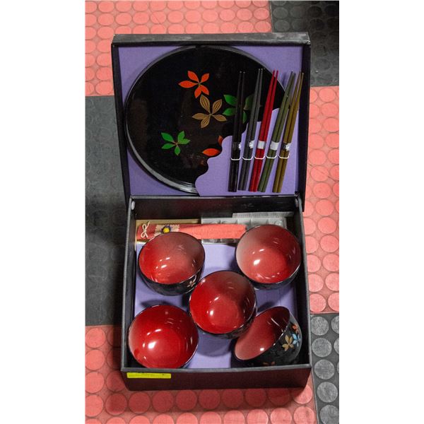 JAPANESE PLASTIC SERVING SET IN BOX