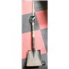 Image 1 : SHOVEL AND RAKE
