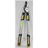 Image 1 : TELESCOPING HANDLED HEDGE / BRANCH TRIMMERS