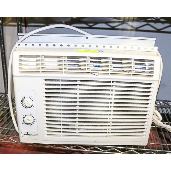 AIR CONDITIONER WINDOW UNIT WORKS GREAT