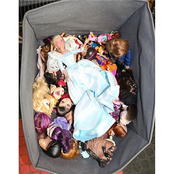 40 DISNEY & REAL LIFE DOLLS