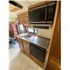 Image 9 : 1991 AWARD TRAVEL TRAILER 23', VIN#2ABTTAKA8MGA01619 *REBUILT*