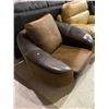 Image 3 : LOUNGE CHAIR