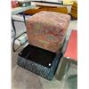 Image 2 : 3 OTTOMANS (2 OF WHICH HAVING REMOVABLE GLASS TOPS)