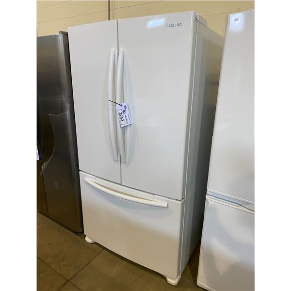 SAMSUNG FRENCH DOOR FRIDGE MODEL RF263AFWP VISIBLE DAMAGE