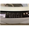 Image 2 : INSIGNIA WASHING MACHINE