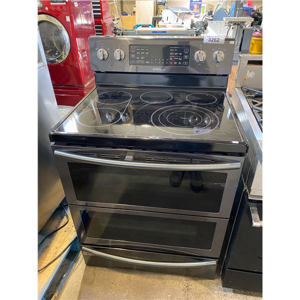 SAMSUNG INDUCTION STOVE WITH CONVECTION OVEN