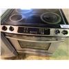 Image 2 : WHIRLPOOL INDUCTION STOVE WITH CONVENTIONAL OVEN