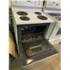 Image 3 : FRIGIDAIRE COIL TOP STOVE WITH CONVENTIONAL OVEN