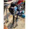 Image 3 : DELTA 6" BASIC GRINDER MODEL 23-640C 115V