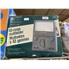 Image 3 : 2 WORK LIGHTS, 43 RANGE MULTITESTER, APC BATTERY BACKUP 500VA