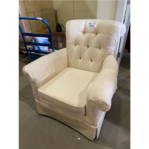 BEIGE LOUNGE CHAIR