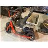 Image 1 : CHILDRENS CAR & SCOOTER