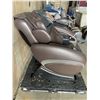 Image 2 : MASSAGE CHAIR IN NEED OF REPAIRS