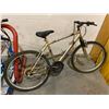 Image 1 : INTREPID RAZOR CANYON 15 SPEED BICYCLE