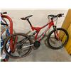Image 1 : SPECIALIZED STUMP JUMPER FSR XC 27 SPEED BICYCLE