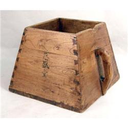 A LARGE TRAPEZOIDAL JAPANESE RICE OR GRAIN HOD