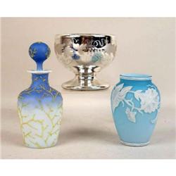 A GROUP OF GLASS TABLE ARTICLES