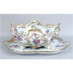 A POLYCHROME-DECORATED PARCEL-GILT PORCELAIN OVAL TRAY