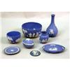 Image 1 : A GROUP OF BLUE WEDGWOOD PORCELAIN TABLE ARTICLES