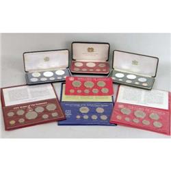 AN ASSORTED GROUP OF FRANKLIN MINT FOREIGN PROOF COIN SETS