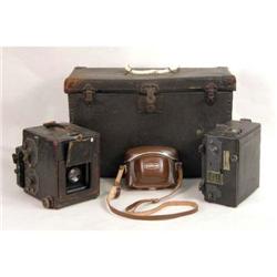 AN AUTO GRAFLEX EASTMAN KODAK CO. BOX CAMERA