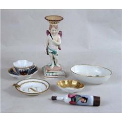 A GROUP OF PORCELAIN TABLE ARTICLES