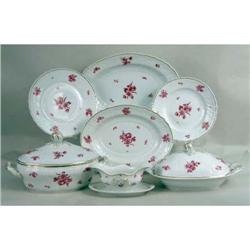 A SET OF FLORAL-DECORATED RICHARD GINORI DINNERWARE