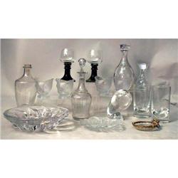 A MISCELLANEOUS GROUP OF COLORLESS GLASS