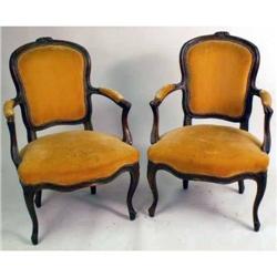 A PAIR OF LOUIS XV-STYLE CARVED BEECHWOOD FAUTEUIL EN CABRIOLE