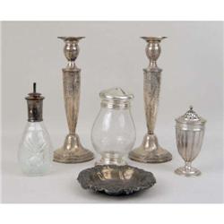 A GROUP OF SILVER ITEMS