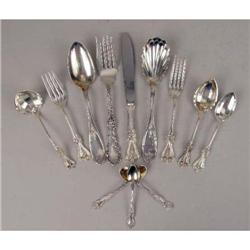 A TOWLE "OLD COLONIAL" PATTERN (1895) STERLING SILVER PARTIAL FLATWARE SERVICE
