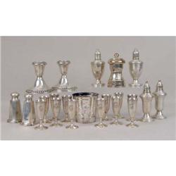 A GROUP OF STERLING SILVER TABLE ITEMS
