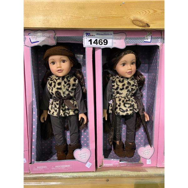 2 DESIGNAFRIEND COLLECTION DOLLS