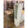 Image 1 : ORGANIZING UNIT, 4 FLOOR DECOR, & 2 BAR STOOLS