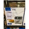 Image 1 : INSIGNIA 10 QUART STAINLESS STEEL DIGITAL AIR FRYER OVEN