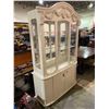 Image 2 : CHINA CABINET 50 X 17 X 85"
