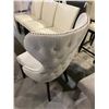 Image 2 : BUTTON BACK CHAIR