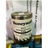 Image 2 : NEW OUT OF BOX HONEYWELL AMBIENT AIR PUMP MODEL 1023-P152A-SG608X