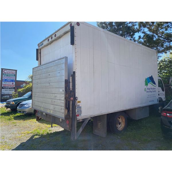 2010 INTERNATIONAL BOX TRUCK, WHITE, DIESEL, AUTOMATIC, *DOES NOT START, MUST TOW, NOT SUITABLE FOR