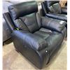 Image 2 : ELECTRIC RECLINING LEATHER LOUNGE CHAIR