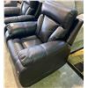 Image 2 : ELECTRIC RECLINING LEATHER LOUNGE CHAIR