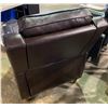 Image 2 : LEATHER LOUNGE CHAIR