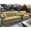 Image 1 : 2 PC SOFA SET WITH THROW PILLOWS
