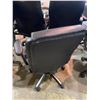 Image 2 : ROLLING OFFICE CHAIR