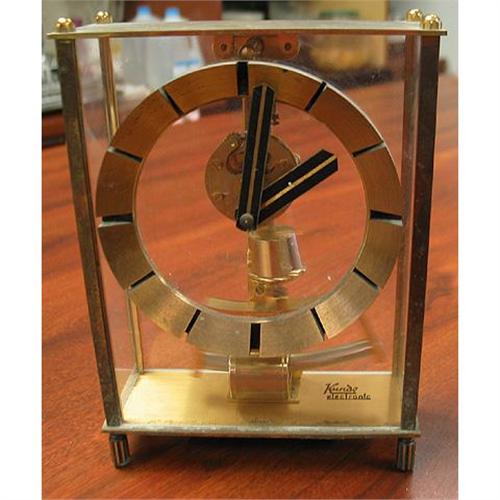 Kundo electric clock